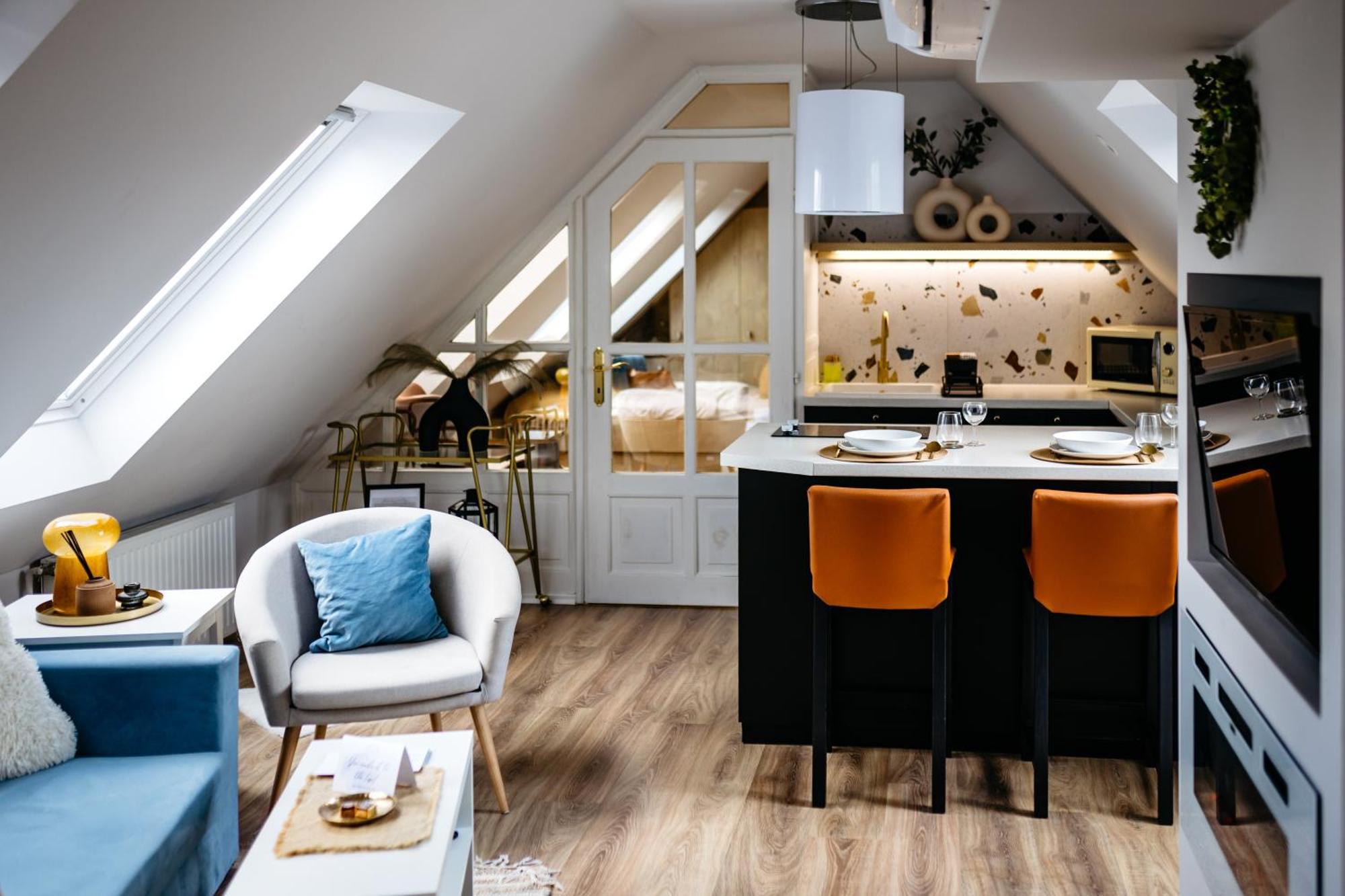 Nook With A View - Quelle Apartment Gyor Bagian luar foto